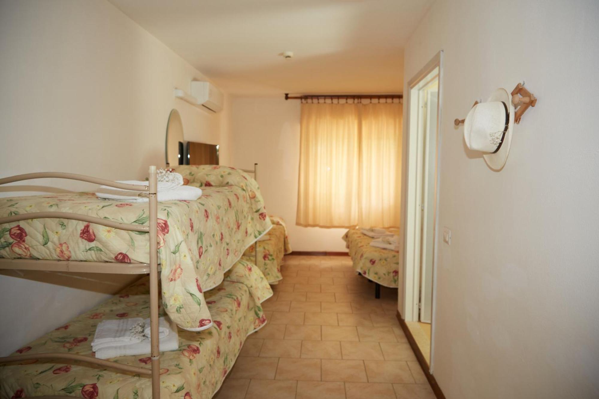 Hotel Italiacervia Buitenkant foto