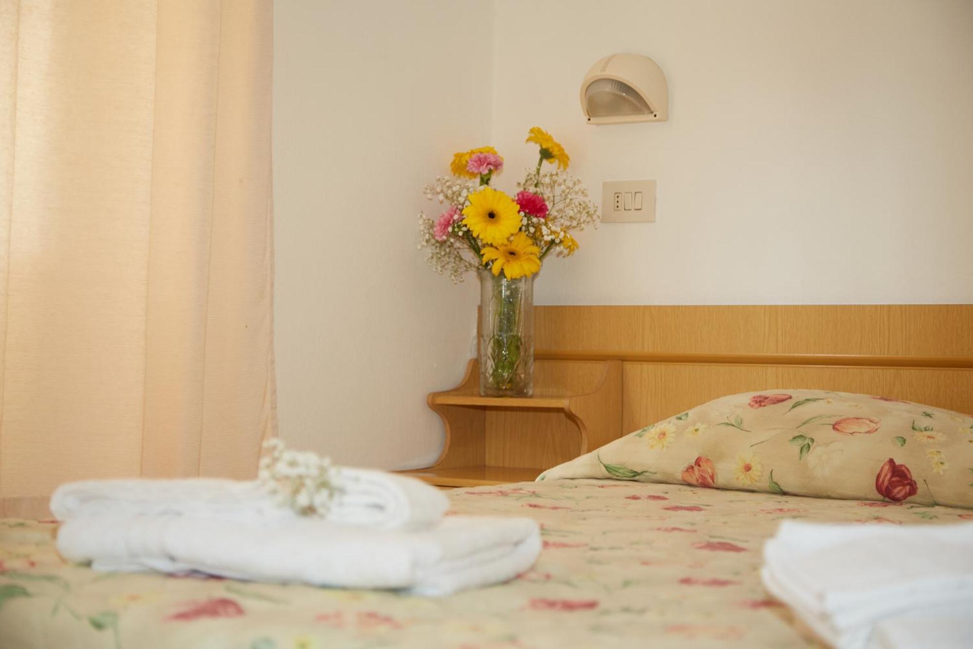 Hotel Italiacervia Buitenkant foto