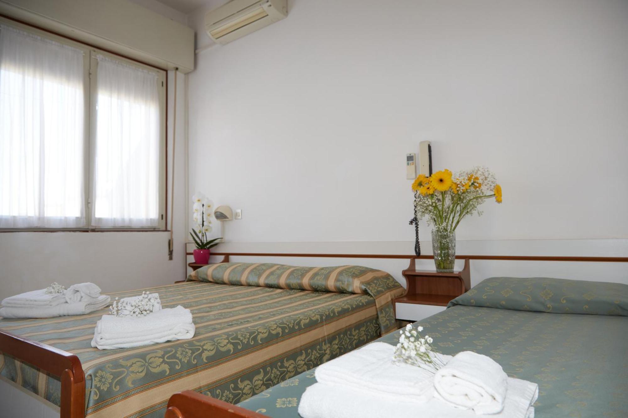 Hotel Italiacervia Buitenkant foto