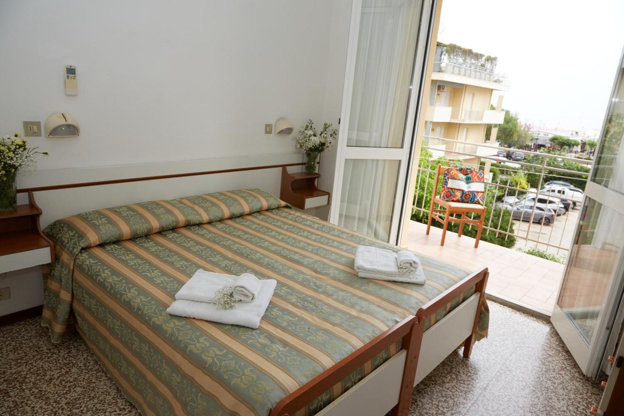 Hotel Italiacervia Buitenkant foto