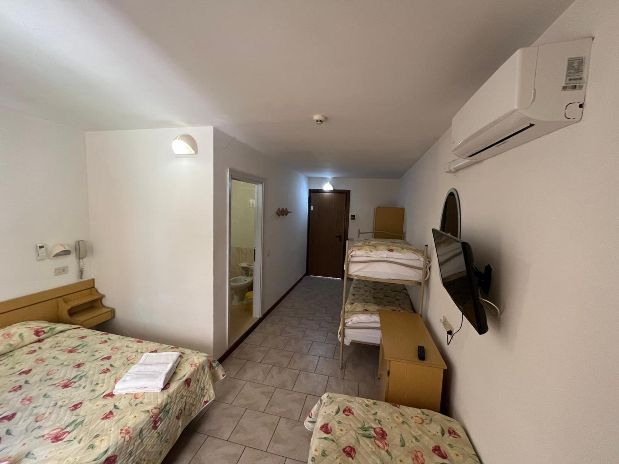 Hotel Italiacervia Buitenkant foto