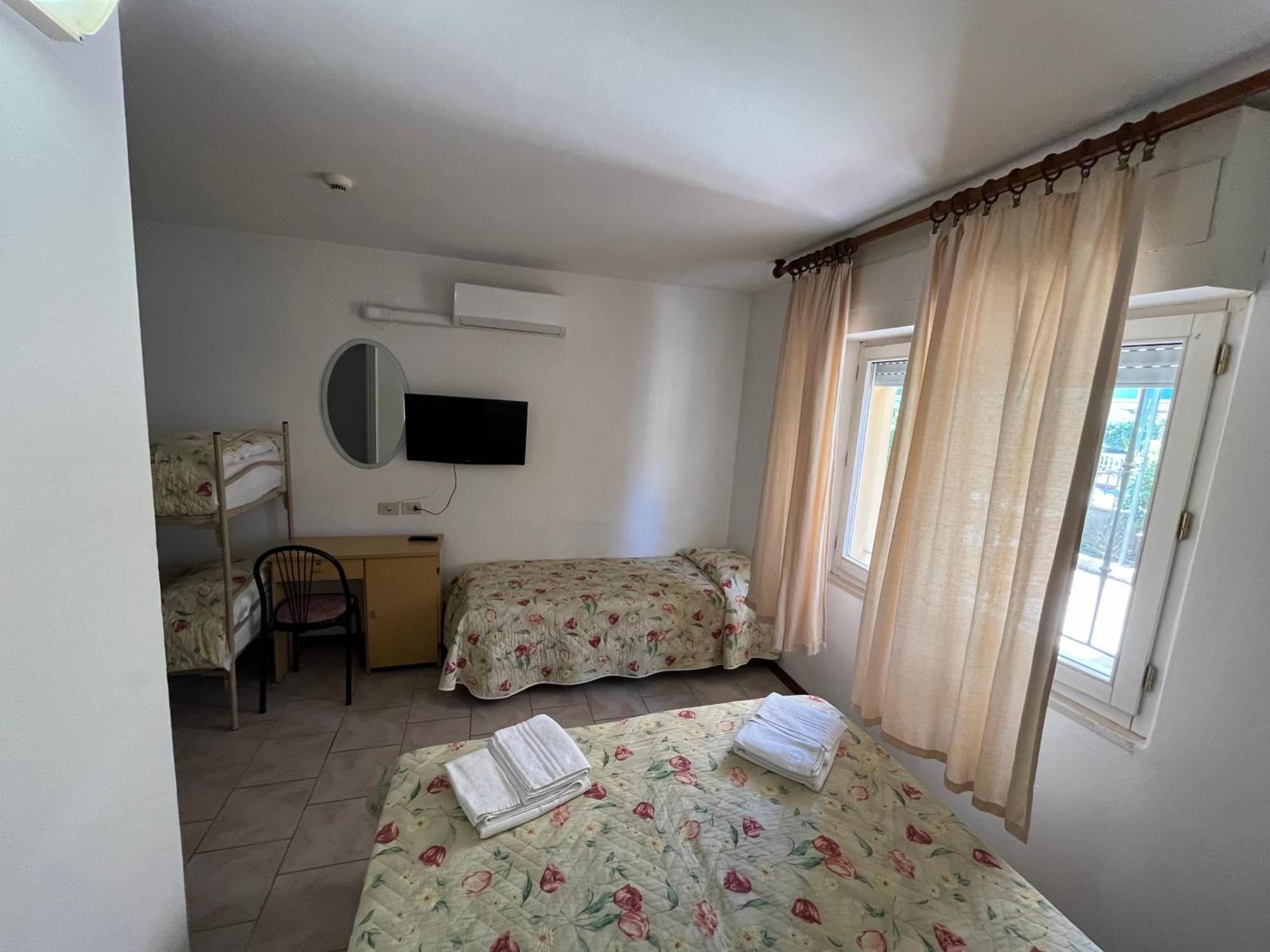 Hotel Italiacervia Buitenkant foto
